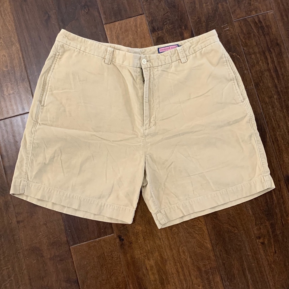 Corduroy Vineyard Vine shorts size 40